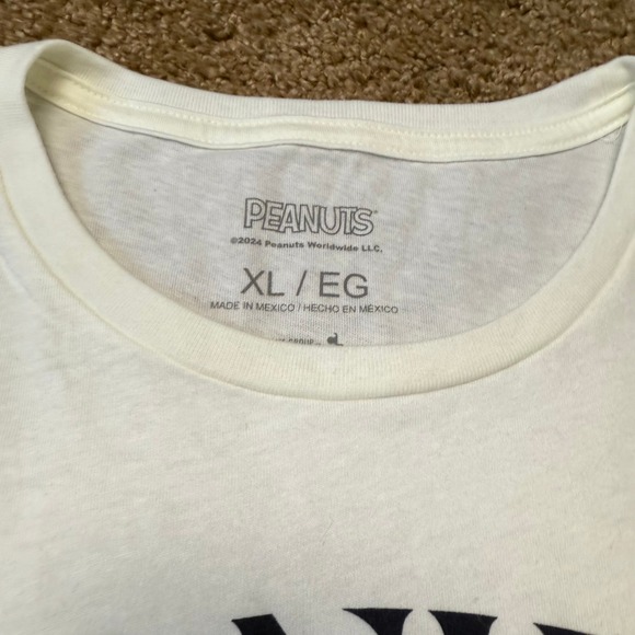 Peanuts Snoopy Golf Resort Graphic T-Shirt XL Off White Mens Short Sleeve Tee - Picture 4 of 12